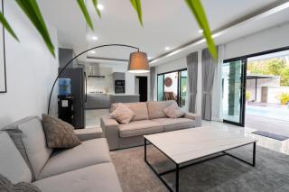 Mellies Home - - 2