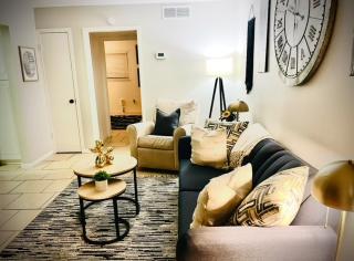 Pristine Montrose Walkable Apt Half Block to Menil Museum - Houston - 8