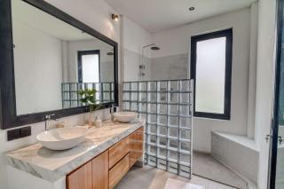Summer House 5BR Villa in Berawa, Bali - Canggu - 3