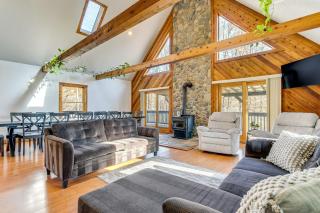 Home with Hot Tub, Pickleball and Disc Golf - - 8