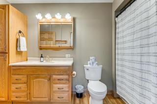 Home with Hot Tub, Pickleball and Disc Golf - 1