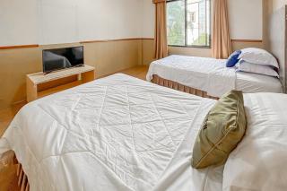 Urbanview Hotel D Calton Sukabumi - 1
