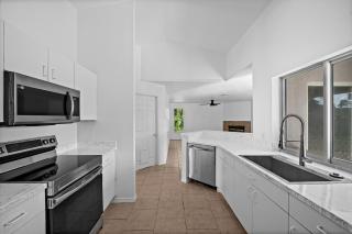 Newly updated house on huge lot - 8