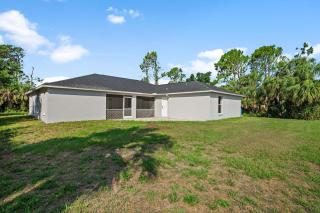 Newly updated house on huge lot - North Port - 2