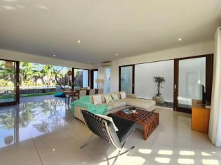 Villa Abigail Seminyak by Nagisa Bali - Seminyak - 4