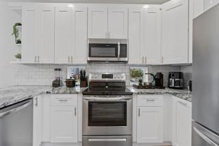 Stunning Area - 4BR Gem - 5 Mins to DT - Sleeps 10 - Austin - 2