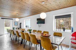 Large Pool House For 20 People, Where Hunting Is Allowed In The Adjacent Forest - 5