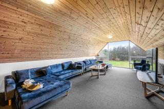 Large Pool House For 20 People, Where Hunting Is Allowed In The Adjacent Forest, - Brande - 2