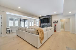 Boyne Mtn Retreat with Hot Tub and Shuttle to Resort! - Boyne City - 2