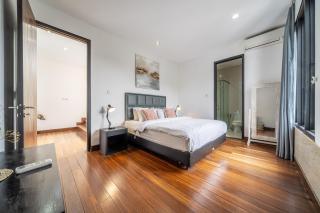 Vulcano - Stunning Panoramic Views & Expansive Pool in Prime Location - Kerobokan - 5