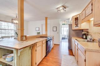 Lakefront Gem with Games in Westminster! - South Union - 3