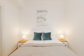 Louvre - Cozy City Center Apartment with Balcony - Prague - 8
