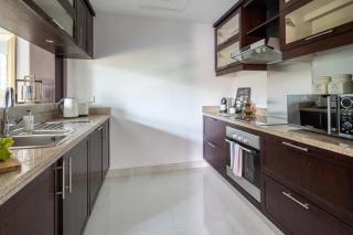 Frank Porter - The Residences 5 - 2