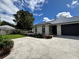 Modern Retreat for Friends, Family, or Fishing! - Coromandel - 2