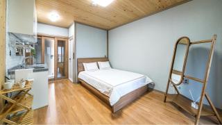 Namhae Yanghwa Seaside Pension - Namhae - 5
