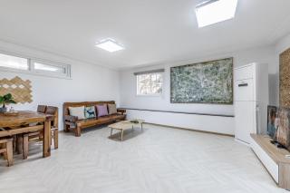 Namhae JJhouse Pension - Namhae - 5
