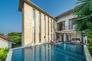 Prime Location, Incredible Views & Private Pool - Kerobokan - 2