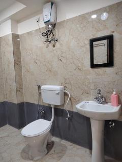 Twelfth 9ight Vip - 5