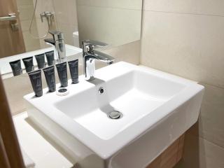 Brand new studio I Bills included - 6