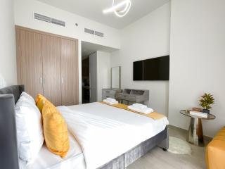 Brand new studio I Bills included - 8