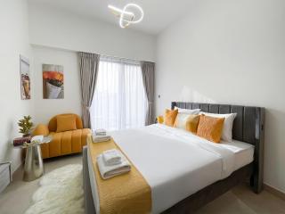 Brand new studio I Bills included - 5