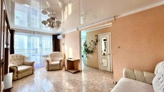 Изумруд Апартаменты 2-ком в центре - 4