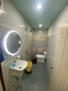 Shree Lodge - Benares - 2