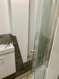 M4M Rooms- NG8 5NP Room 1 - Nottingham - 4