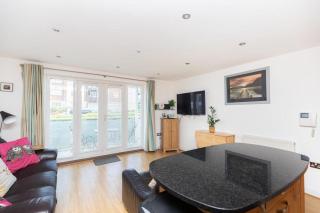 PENRITH APARTMENT by BOURNECOAST - Perfectly Positioned Apartment for Beach Lovers Near the Clifftop with Patio and Parking - FM2872 - 6