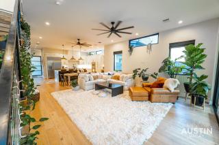 Pool 4BR 3BA Sleeps 8 w Patio Grill by Austin Vacay - Austin - 2