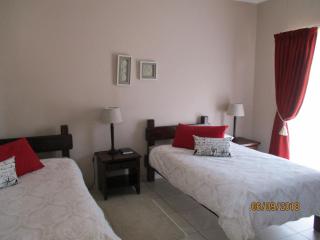 Eden Chalets - Windhoek - 8