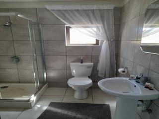 Eden Chalets - Windhoek - 4