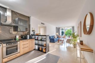 Apartamento con piscina en 1ª línea Golf La Quinta - 8