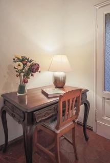 Watch the city wake light filled Medieval Palace - Florencia - 1