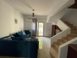 Charming 2BR Townhouse - 1037 - Sheikh Zayed - 0