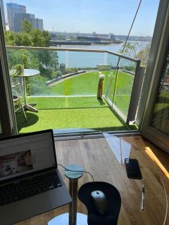 2 Bed Apartment Central London Canary Wharf - London - 4