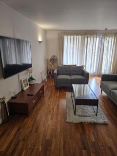 2 Bed Apartment Central London Canary Wharf - London - 0
