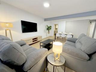 Amplio Apartamento con Parking y en el Centro - Almería - 9