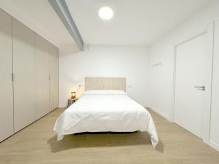 Amplio Apartamento con Parking y en el Centro - Almería - 6