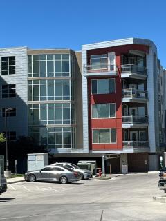Modern Resort Styled 2BR Apt W Pool, Gym & Hot Tub - Salt Lake City - 7
