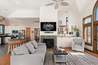 BU31 Salt and Soul Cottage (Formerly Nana's Beach House) - Corolla - 2