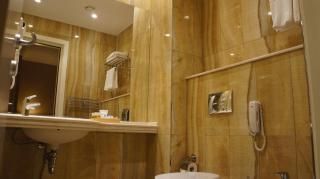 Lot Boutique Hotel by Hotels and Preference - Tirana - 8