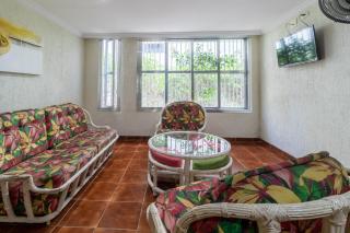 Apartamento com garagem a 300m da Praia da Enseada - Guarujá - 2