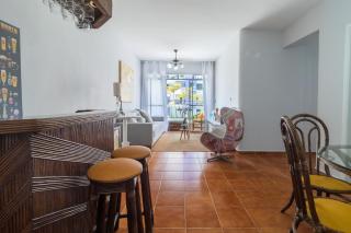 Apartamento com garagem a 300m da Praia da Enseada - Guarujá - 1