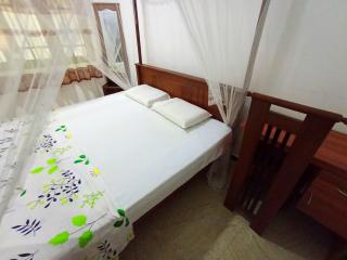 Smart White Villa - Mirissa - 8