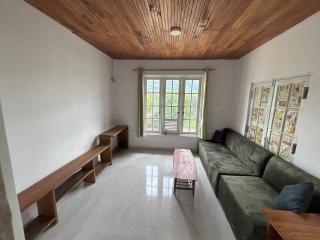 HnM Kandy - Peradeniya Small Apartment with a luxury bed, kitchen, living area, attached washroom - Angunawala - 5