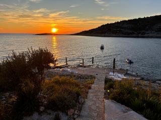 Direkt am Meer-Apartments Puntaplanka - Rogoznica - 1