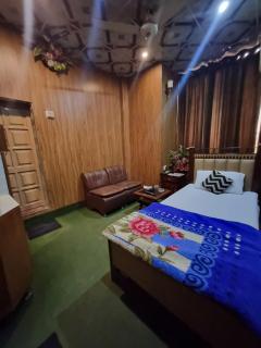 Kings Hotel - Sargodha - 6