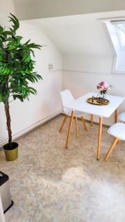 DG R- Helle 40m2 2-Zimmer Wohnung nähe Salzburg - Freilassing - 0