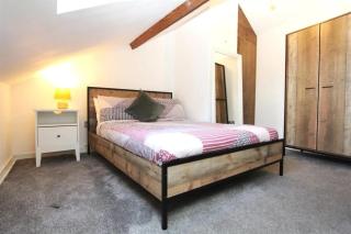 Large New-York Style Apartment in City Centre - Leeds - 2